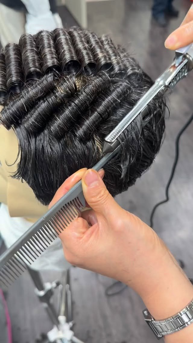 daegu_dodo 게시물 이미지: 📍 아이론 펌 연습 시간입니다! 💈✂
️
우리 도도아카데미 가족의 
따뜻한 이야기...