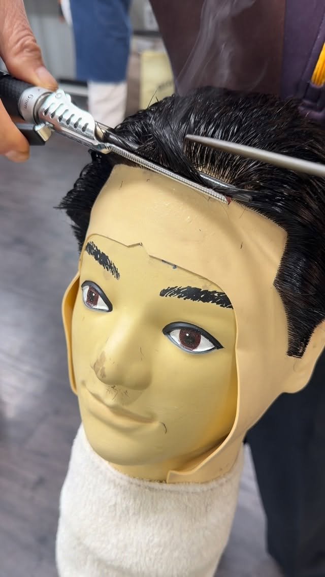 daegu_dodo 게시물 이미지: 돌돌돌🔥
둘둘둘🔥
#asmr #도도쌤

📍도도아카데미 미용학원 안내📍

📚 개설...