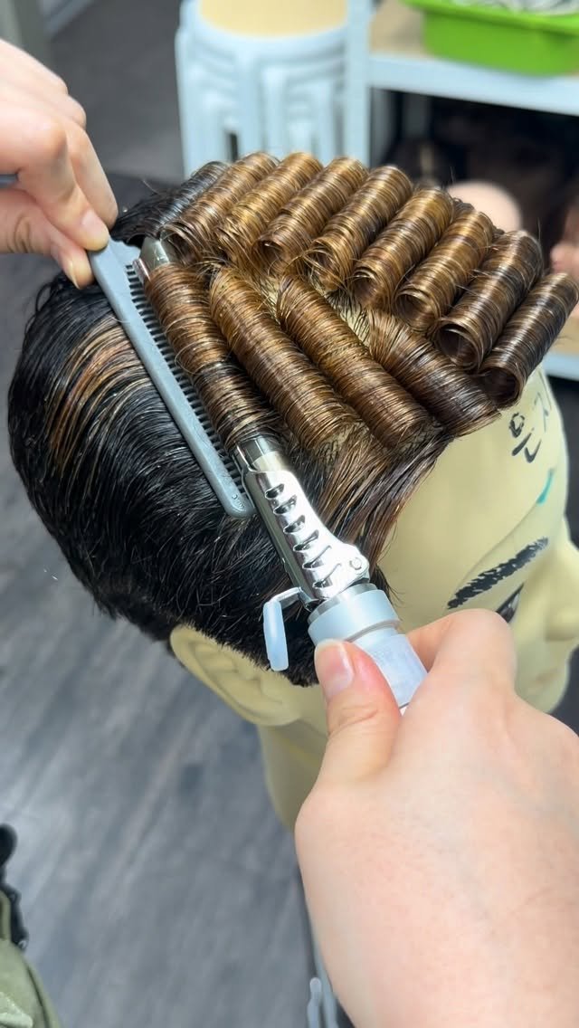 daegu_dodo 게시물 이미지: 기술자는 내가 잘하는 기술이 아니라, 고객이 원하는 기술을 구현해야 합니다.

미용...