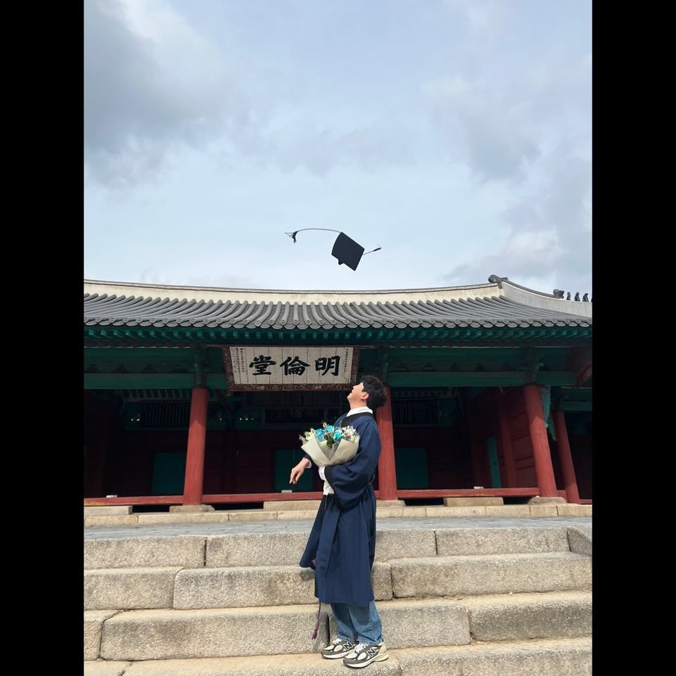 Photo by 김대명 on March 01, 2025.