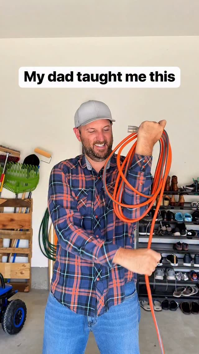 dailyoriginalvids 게시물 이미지: Easy way to organize and store extension cords...