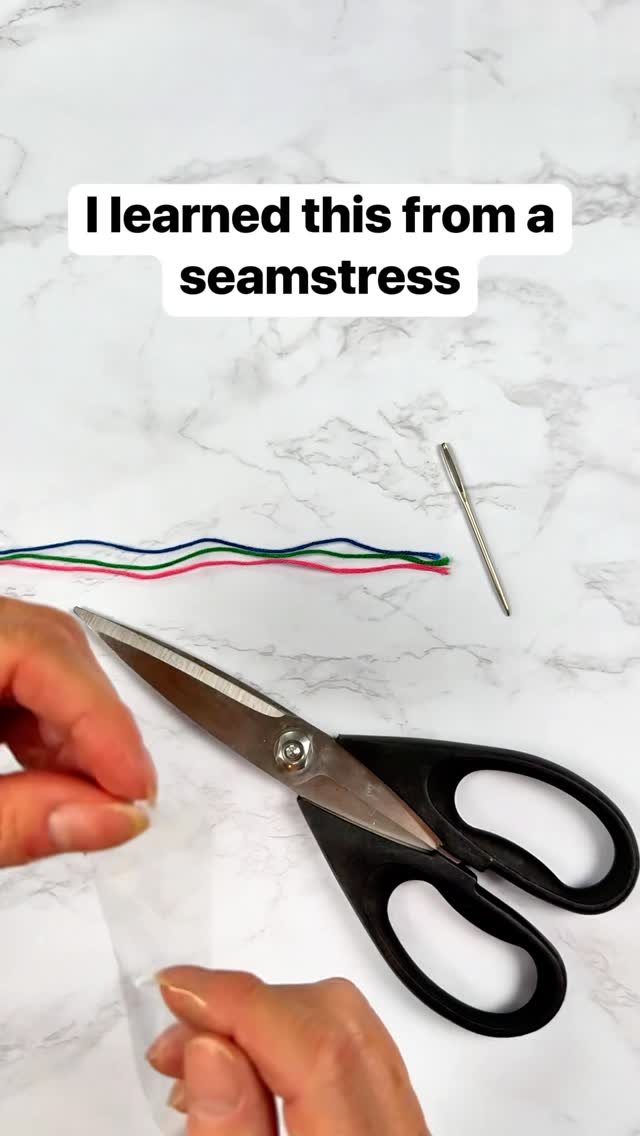 dailyoriginalvids 게시물 이미지: Jeff’s mom shows us how to thread a needle...