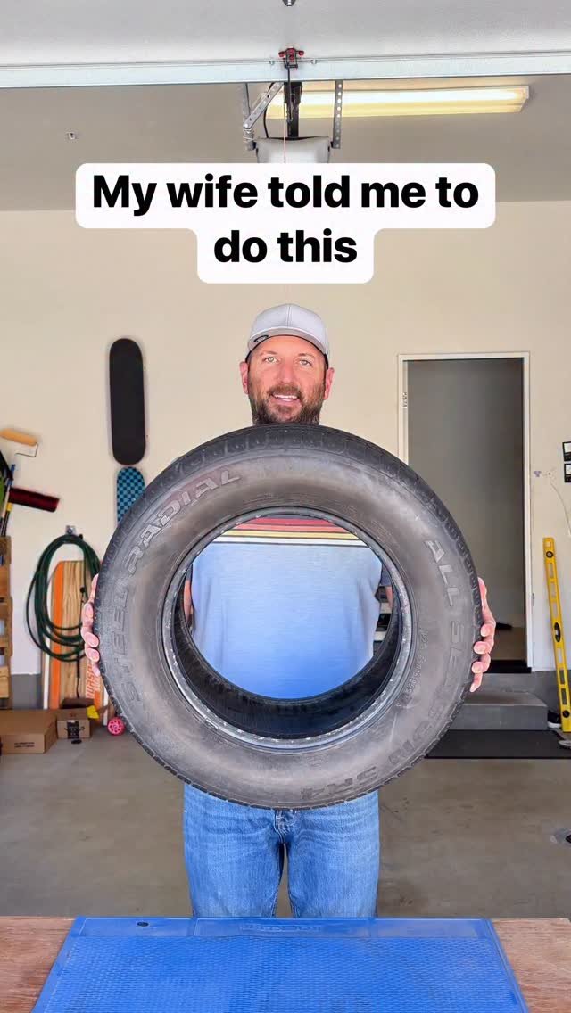 dailyoriginalvids 게시물 이미지: I repurpose an old tire to create a beautiful...