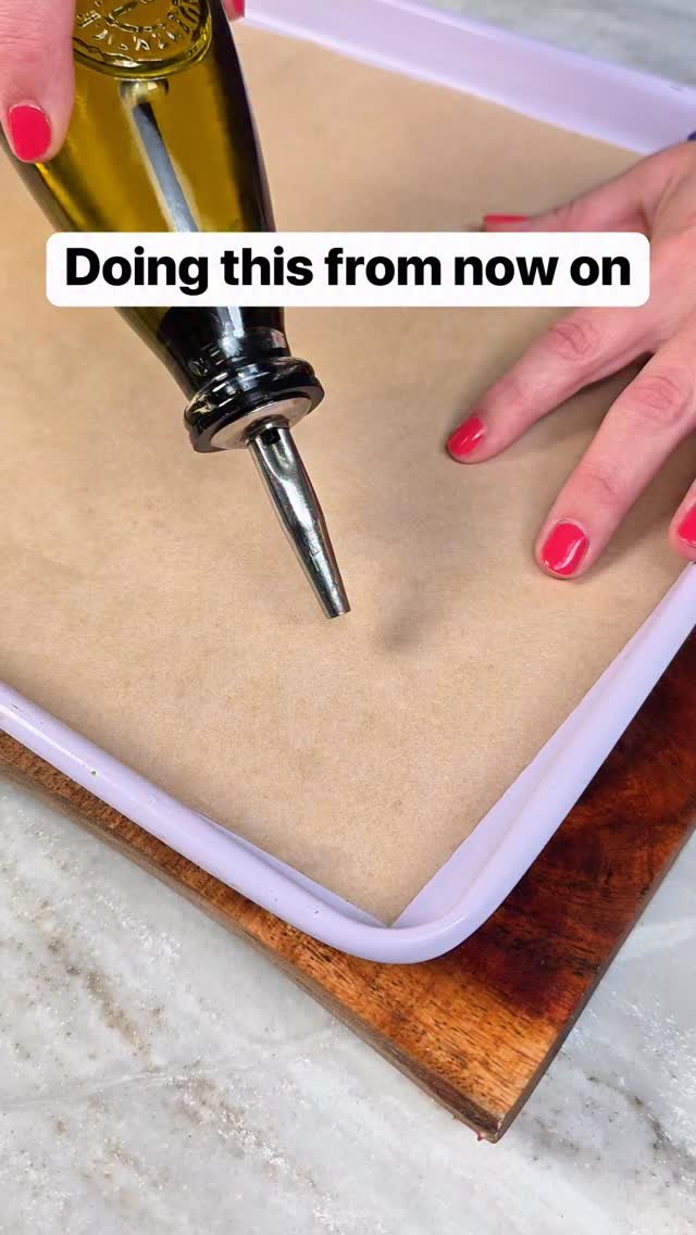 dailyoriginalvids 게시물 이미지: Tasty smashed broccoli bites 🥦🧀 #broccoli...