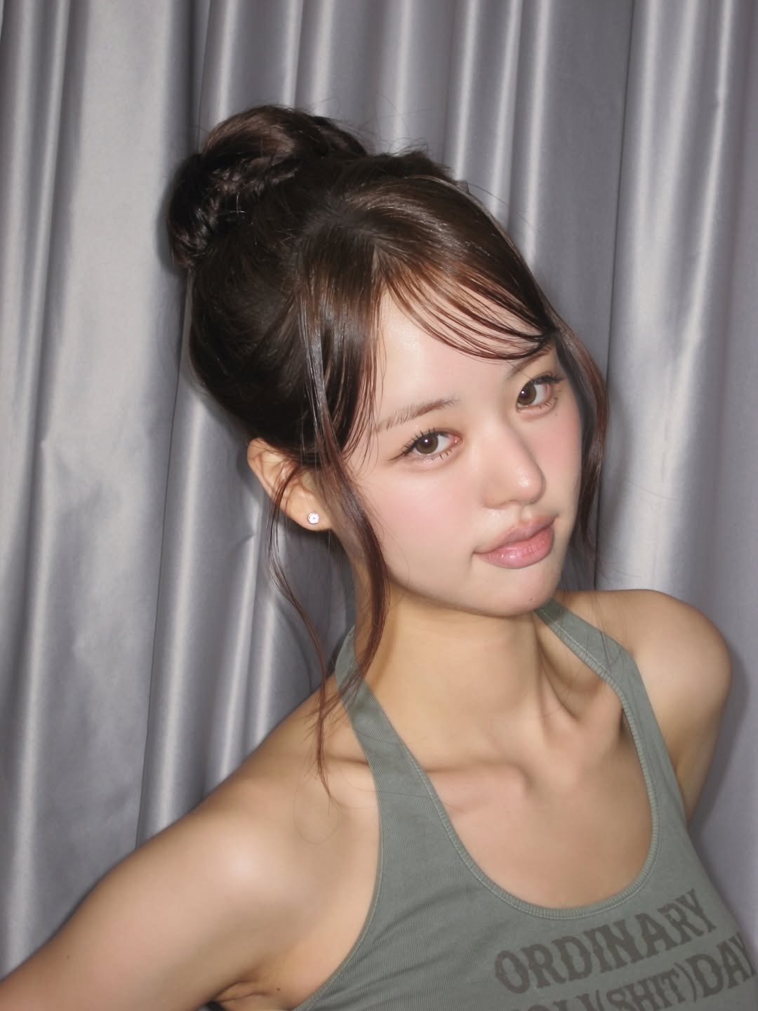 Photo shared by 강남메이크업 압구정메이크업 청담메이크업 메이크업레슨 𝗗𝗔𝗞𝗬𝗢 청담점, 청담본점 대표원장 on April 28, 2026 tagging @dakyo__official, and @heesunrose. May be an image of one or more people, braids, top and text.