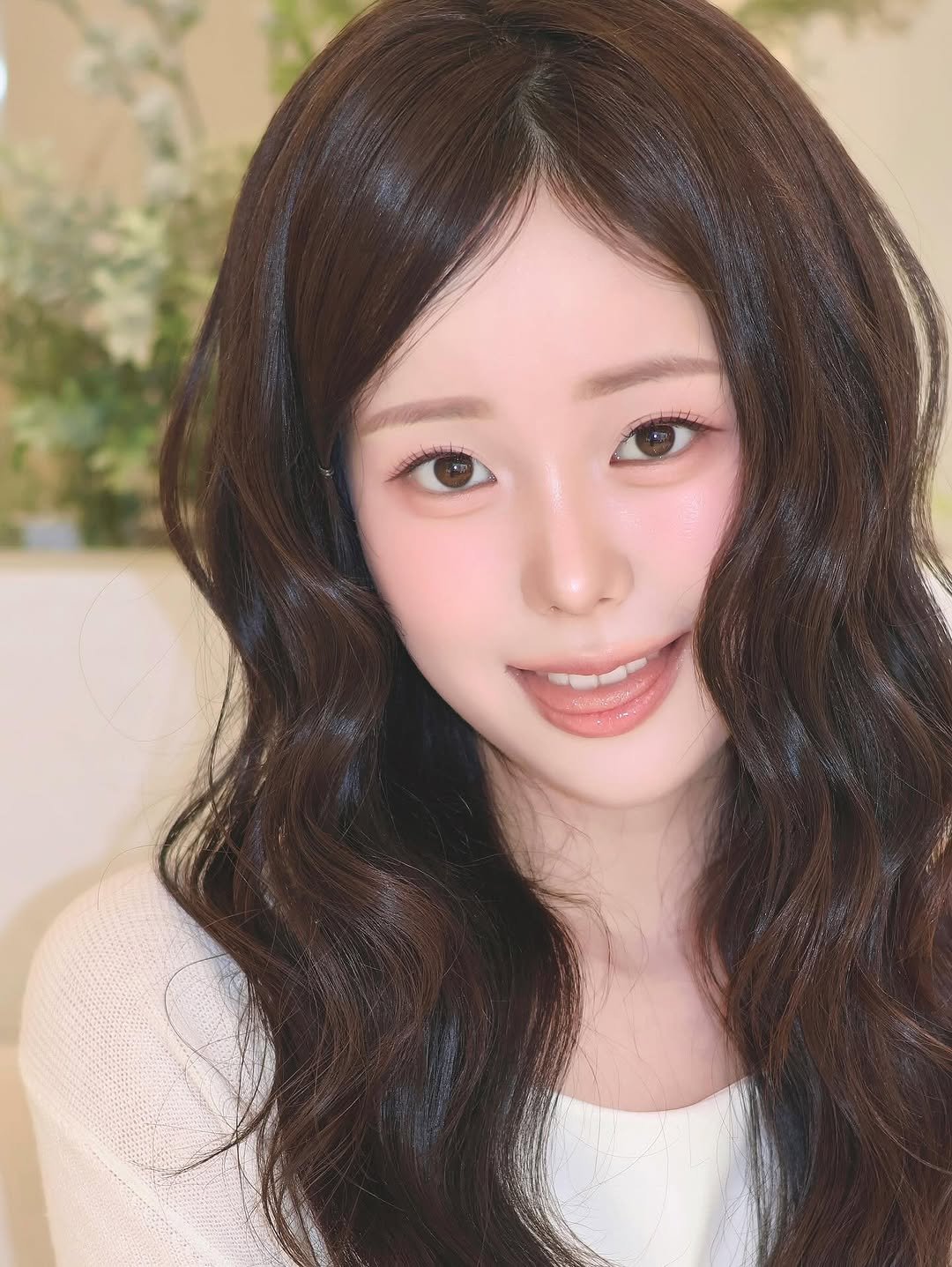 dakyo_sunmini 게시물 이미지: Softly Glowing Skin ✨
#퍼스널메이크업 #데일리메이크업 

은은하게...