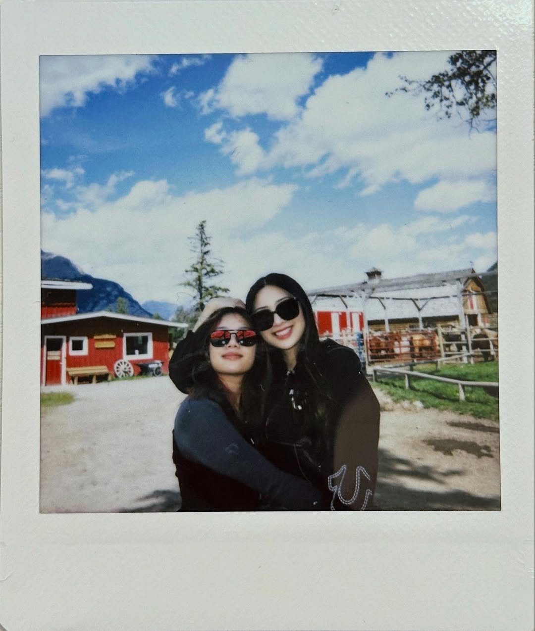 dalcompeachh 게시물 이미지: Lummi forever 🍑💕 #seeunextweek❤️