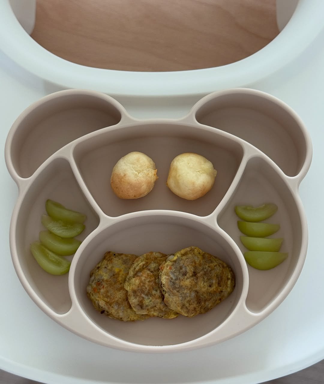 daldal._.table 게시물 이미지: 밥태기 제대로 온 찰떡이때문에 이것저것 시도 해보는 중
밥볼도 싫어 밥전도 싫어...