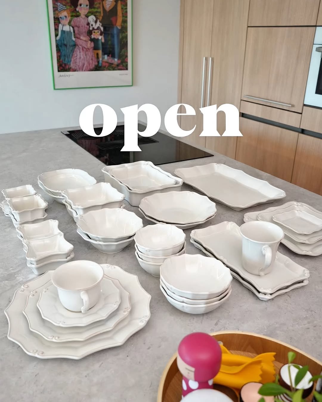 Photo by 달리테이블 / Park Jaehee on October 26, 2025. May be an image of placemat, dining table, chinaware, kitchenware and text that says 'MoH open 20 19'.