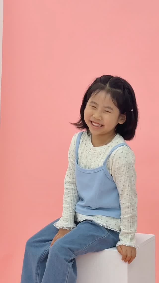 dalkom__mom 게시물 이미지: #달콤이기록

주말에 달콤이 촬영 다녀왔어요!!!
사진찍는거 참 좋아하는...