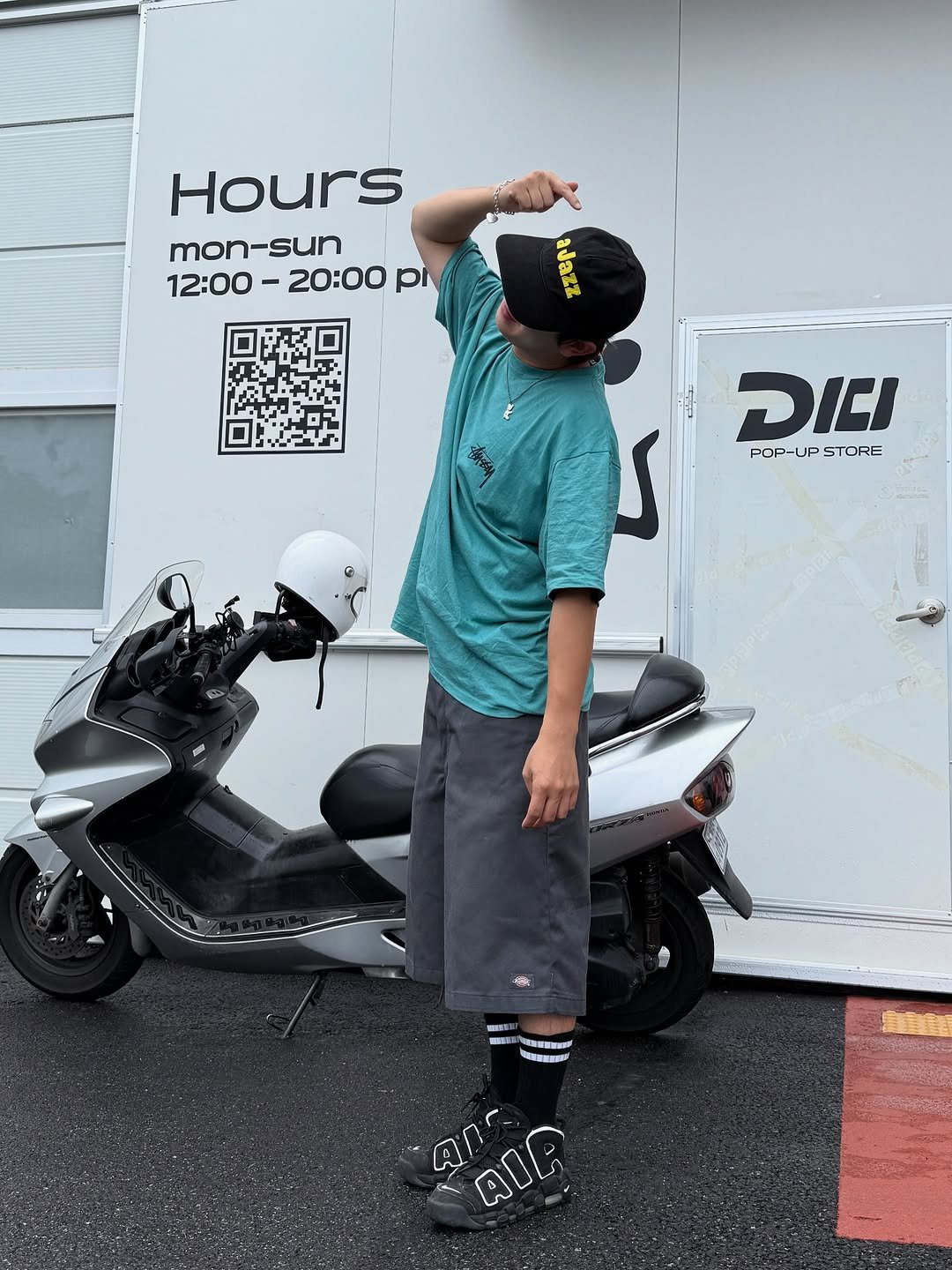 Photo by 이영수 on September 05, 2025. May be an image of 1 person, segway, motorcycle, golf cart, helmet, scooter and text that says 'Hours mon- mon-sun 12:00 - -20:00 p aJazz ושוב POP POP-UP POP-UPSTORE UP STORE S વા 대이이 คก ککان AIR'.