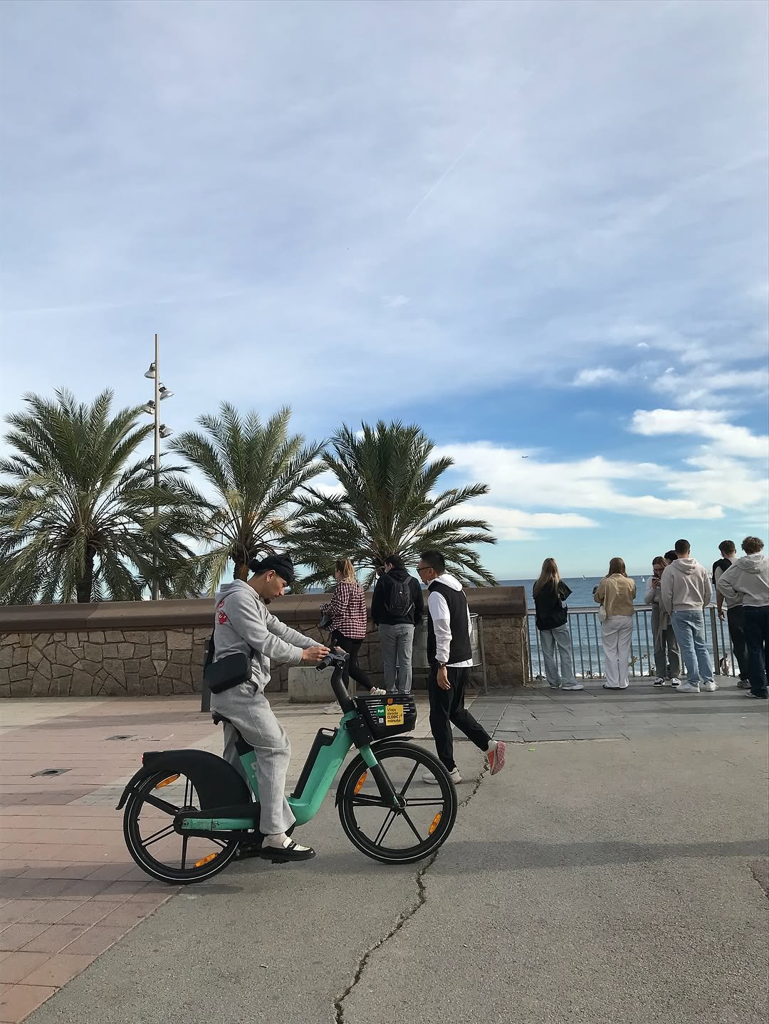 Photo by 단온니 (Dan Only)🌙 on November 16, 2025. May be an image of segway, bicycle, scooter and text.