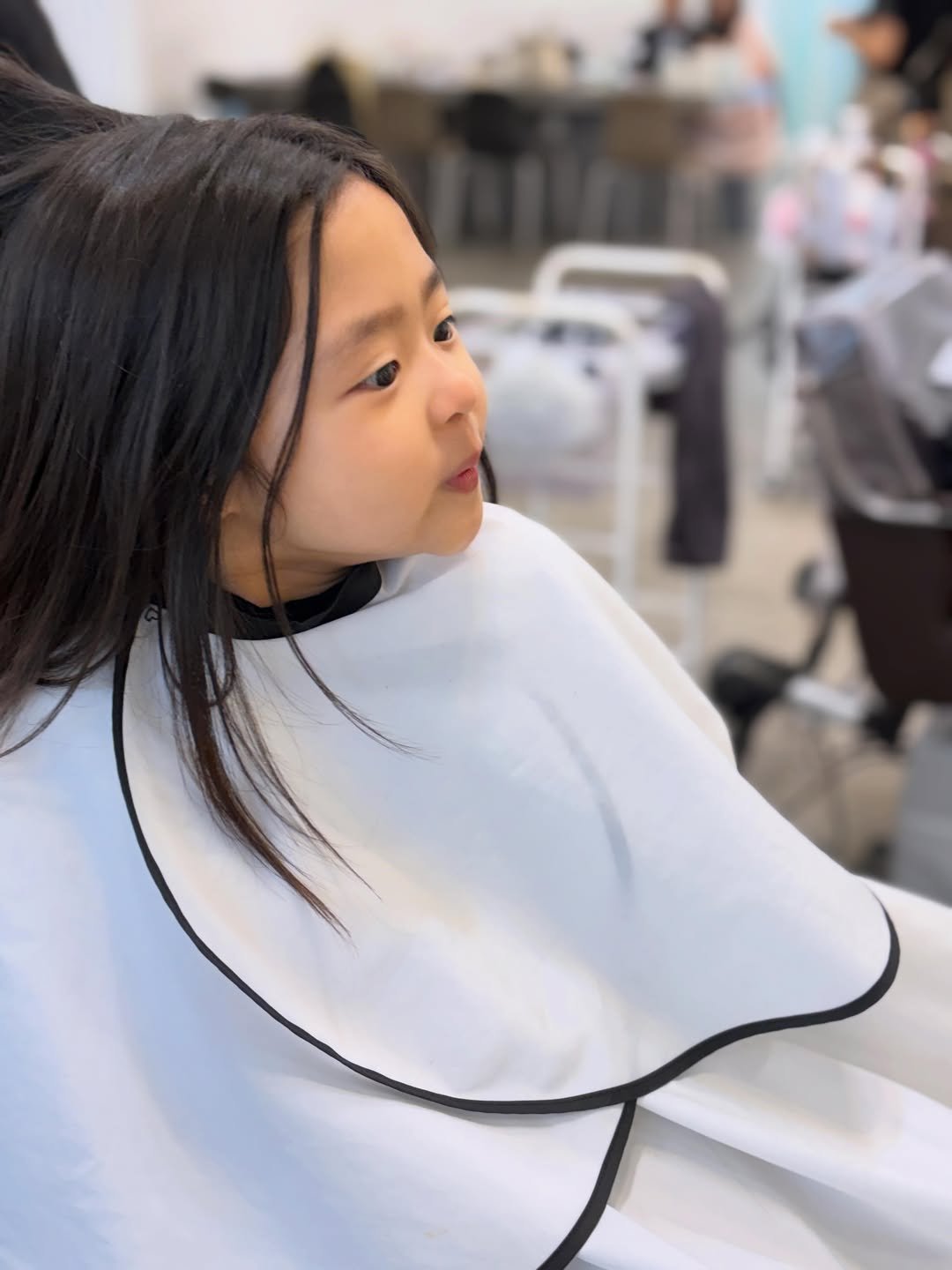 dancingmulgogi 게시물 이미지: 정성스레 길러낸 머리카락을 십센티를 넘게 잘라냈다. 아가, 그동안 넌 무얼...