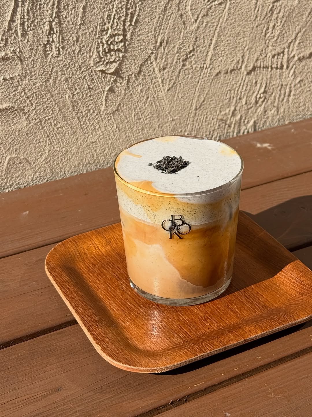 Photo by 당인리책발전소 in 당인리책발전소. May be an image of coffee cup, cocktail shaker, tableware and text.