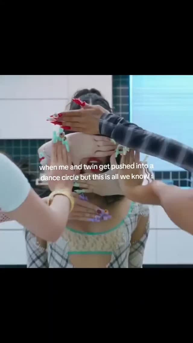 daniela___avanzini 게시물 이미지: 😭😭😭😭 #katseye #eyekons #viral