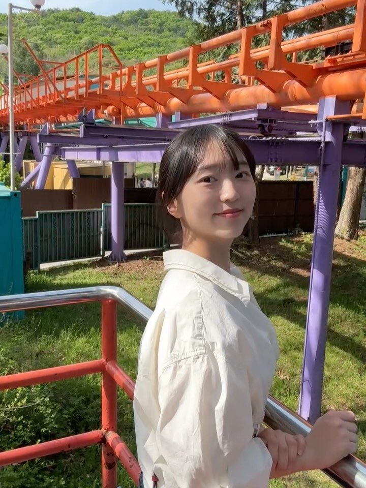 daniiisong 게시물 이미지: 푸릇푸릇한 이 계절🌱☘️🌳
다들 더워지기 전에 밖에 많이 놀러나가기!!💚

#봄 #서울랜드 #나들이