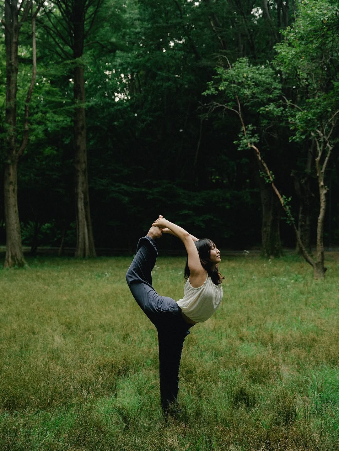 Photo shared by 송 단 | 단단하게, 요가 on July 22, 2025 tagging @junjinsu, @goyoohanflow, and @daniiisong. May be an image of 1 person, dancing, practicing yoga and text.