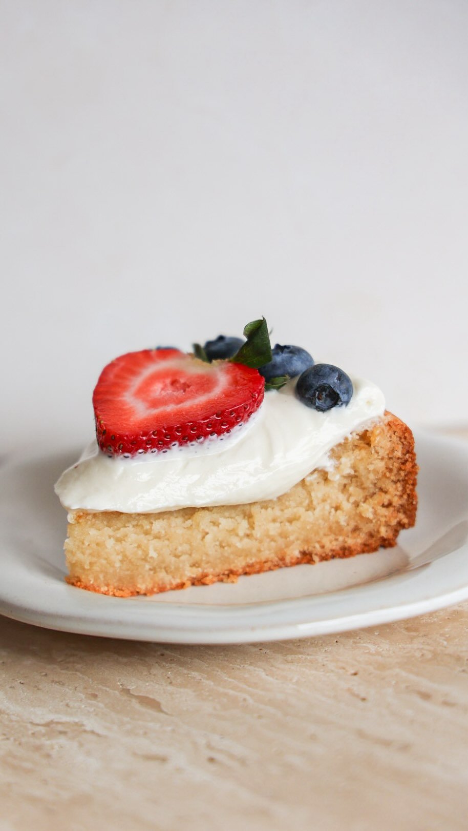 danishealthyeats 게시물 이미지: a low effort dessert that tastes insane and...