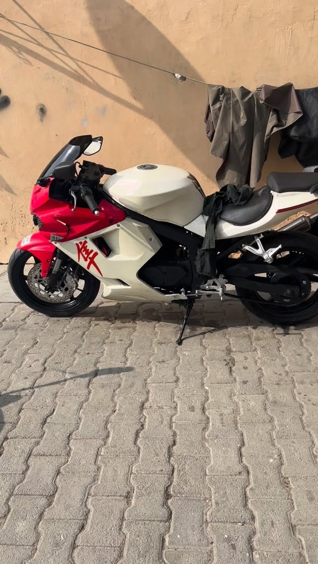 danny4to9 게시물 이미지: V-Twin Superbike Serivce Details & Cost 📲