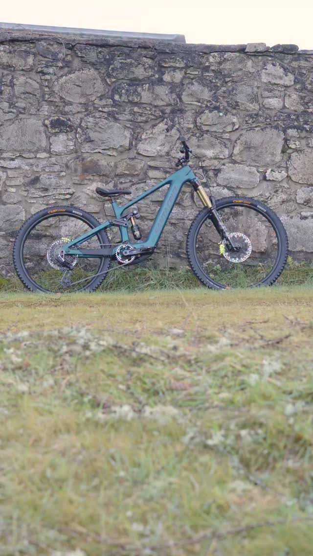 danny_macaskill 게시물 이미지: Stoked to recieve this beauty in time for some...