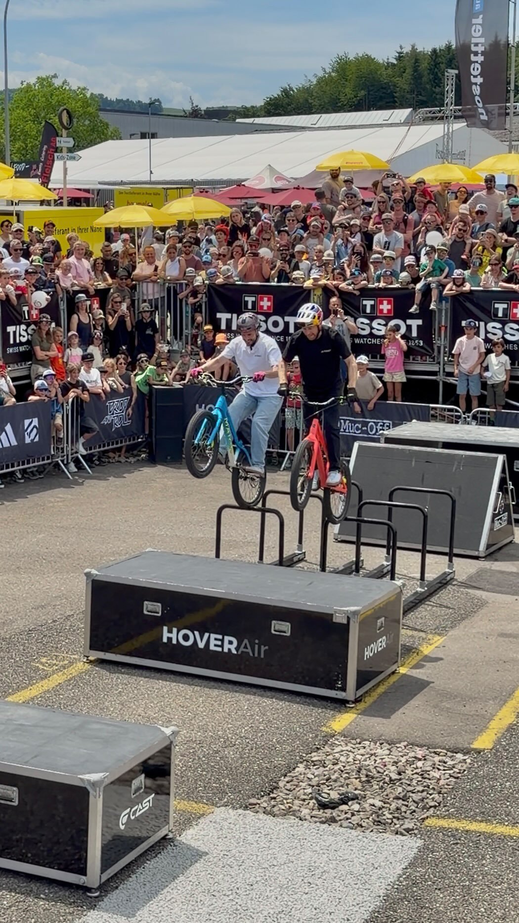 danny_macaskill 게시물 이미지: Photo finish 👀 after a few errors in the race...