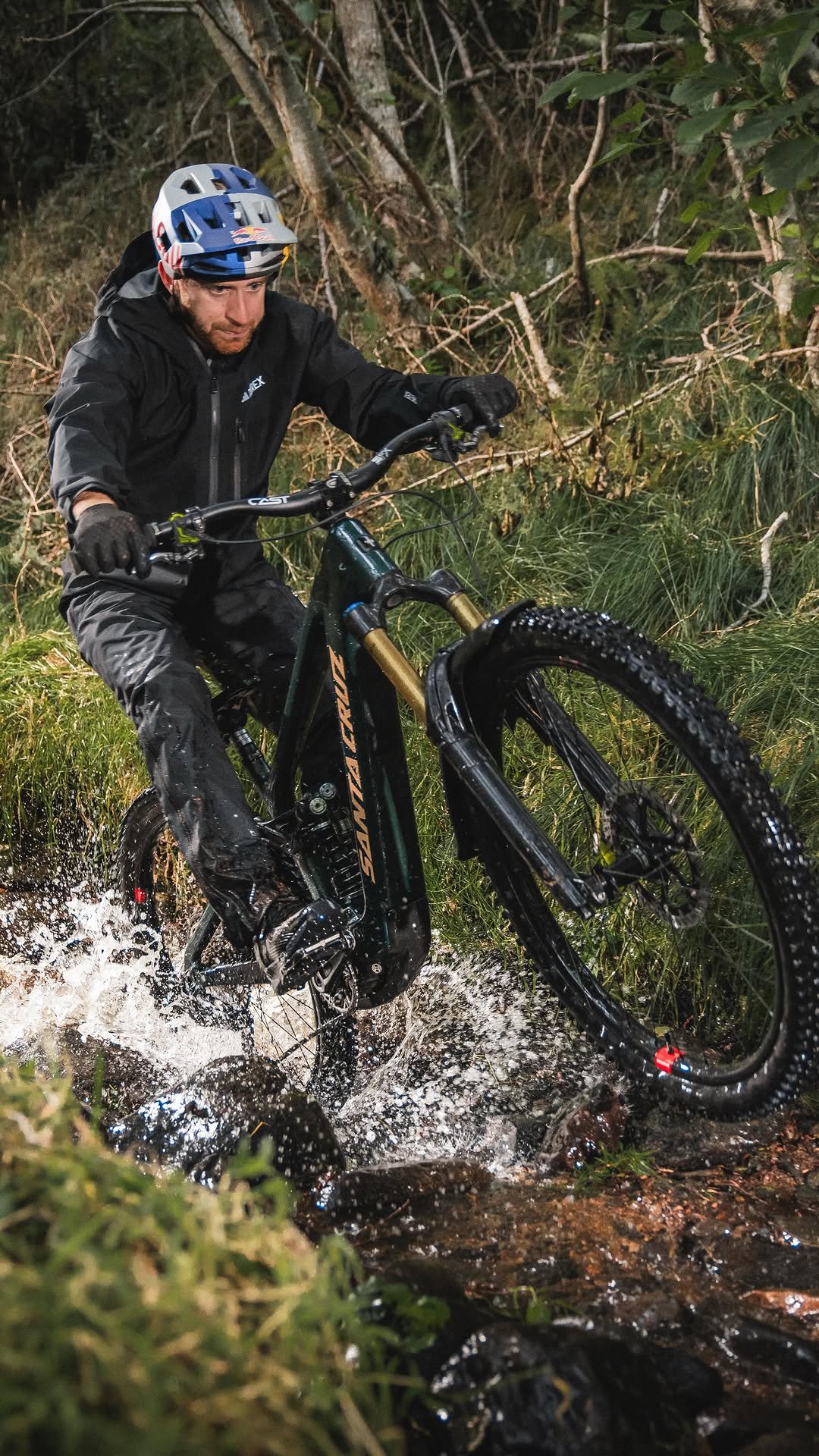 danny_macaskill 게시물 이미지: DANNY MACASKILL x GORE-TEX ☔️

When...