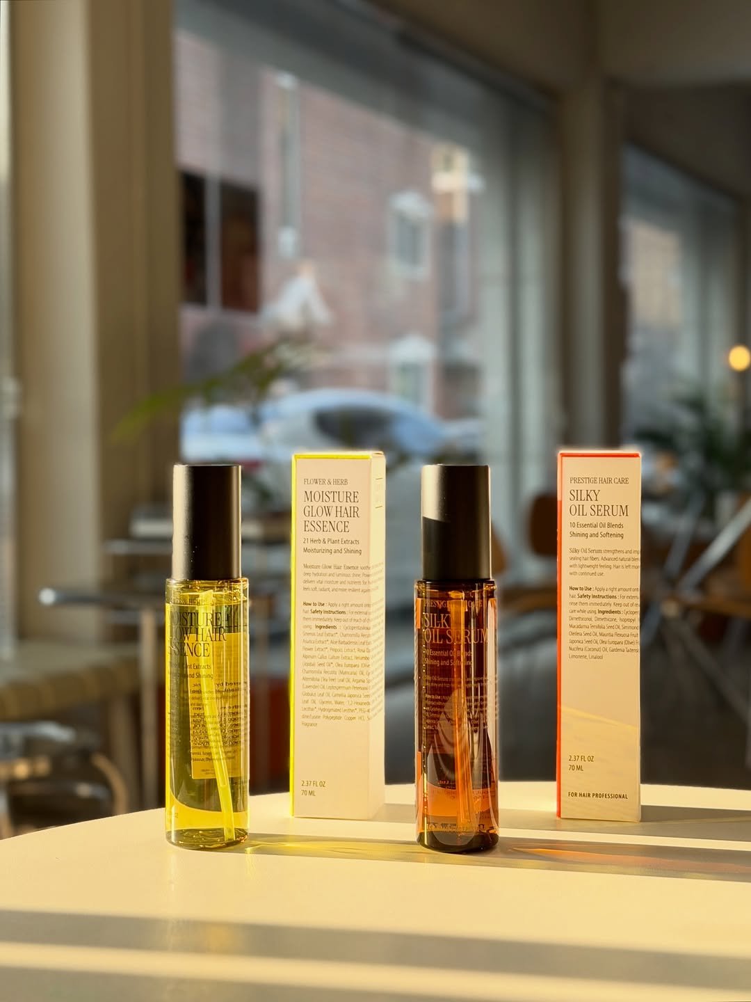 Photo shared by 블로거 달린 🧚‍♀️ 패션 뷰티 여행 on November 12, 2025 tagging @curlyshyll_official. May be an image of fragrance, perfume, hand cream and text.