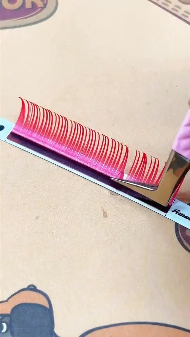 darebeauty_lashsupplier 게시물 이미지: Techniques for creating the tips of comic book...