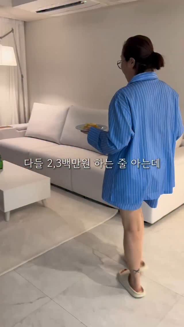 darimi_unni 게시물 이미지: ‼️쇼파 구매 원하시는분들 '예약' 남겨주세요‼️
현재 카톡과 댓글 알림만 1만개가...