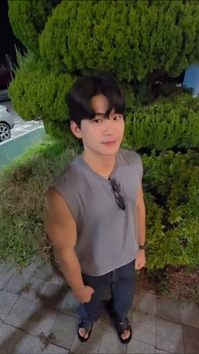 david_sooo 게시물 이미지: 목포에 왔습니다 좋네요

(절대 누나가 강제로 시킨거 아닙니다.🥕)