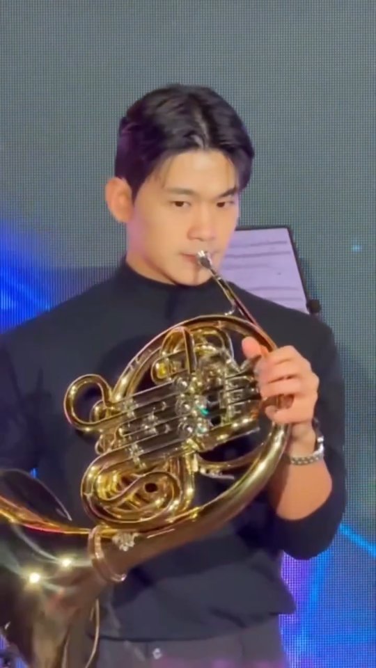 david_sooo 게시물 이미지: 11월 언제부터 겨울이었지 훌쩍
겨울 냄새가 나는 오늘, 모두 감기...