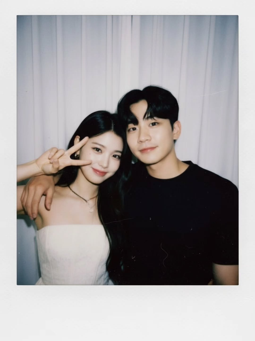 Photo by 김병수 on September 23, 2025. May be an image of 2 people, bangs, polaroid and text.