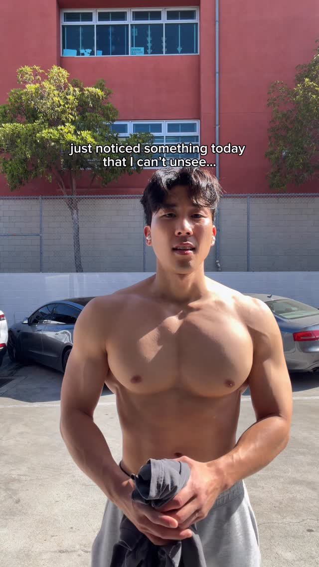 davidchosenone 게시물 이미지: chat.. am I cooked??