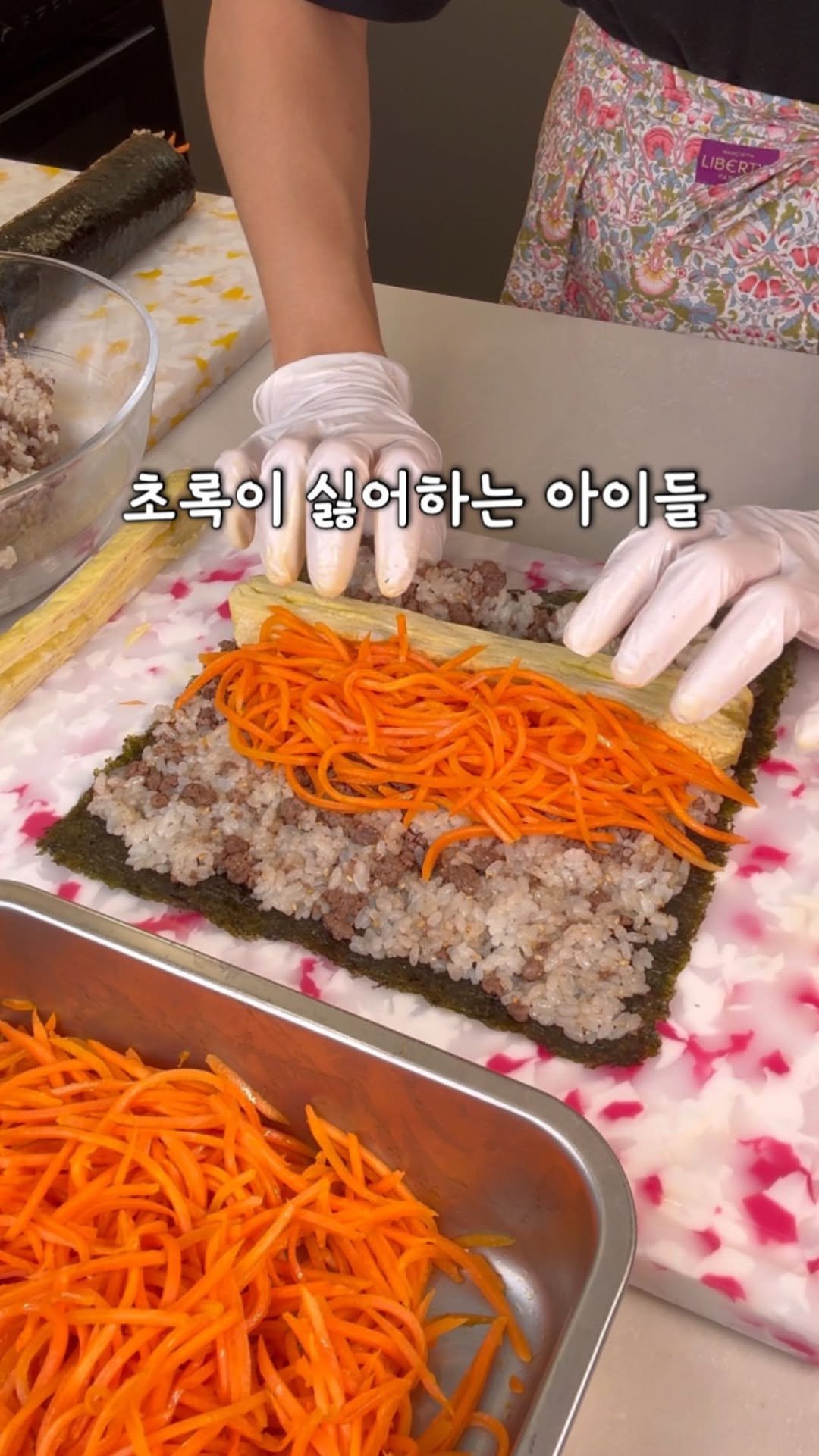 day_momtable 게시물 이미지: 초록이 싫어하면 당근김밥‼️
오이,시금치… 초록이 야채 안먹는 아이들 또...