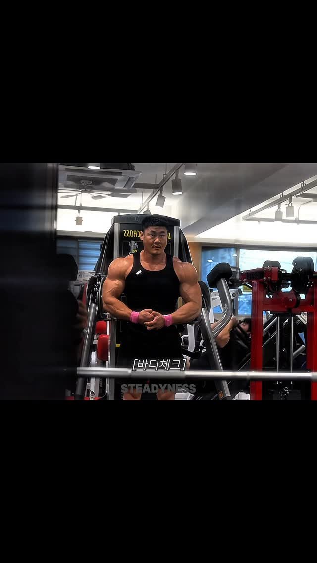 day_steadyness 게시물 이미지: Classic.

@feeel_

.
.
.
.
.
.
.
.

#gym...