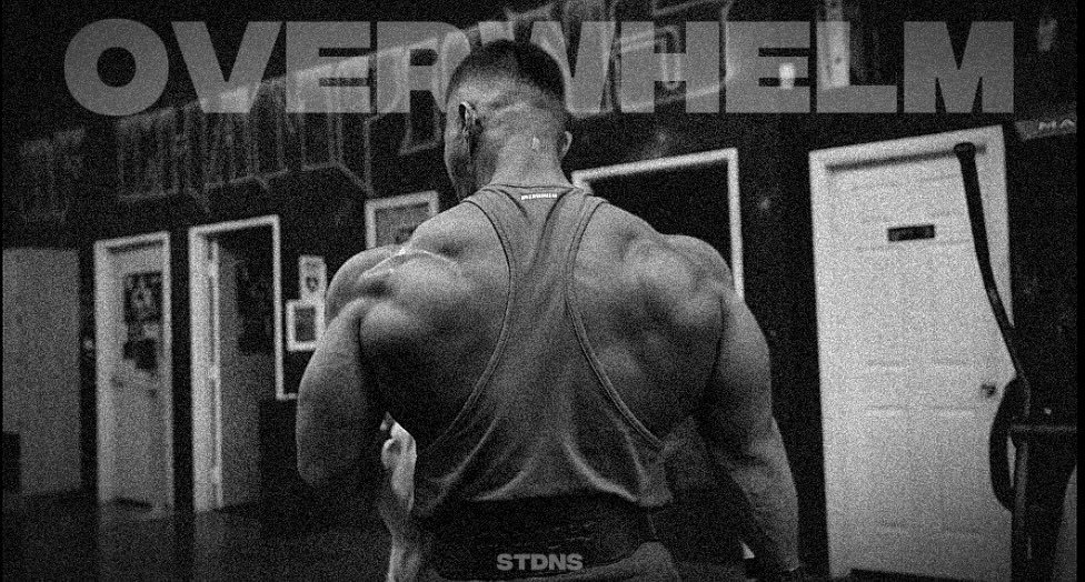 Photo shared by 이 바닥 이 운동 꾸준함. on September 22, 2025 tagging @gundamforce. May be an image of 1 person, biceps, body building, barbell, dumbbell and text.