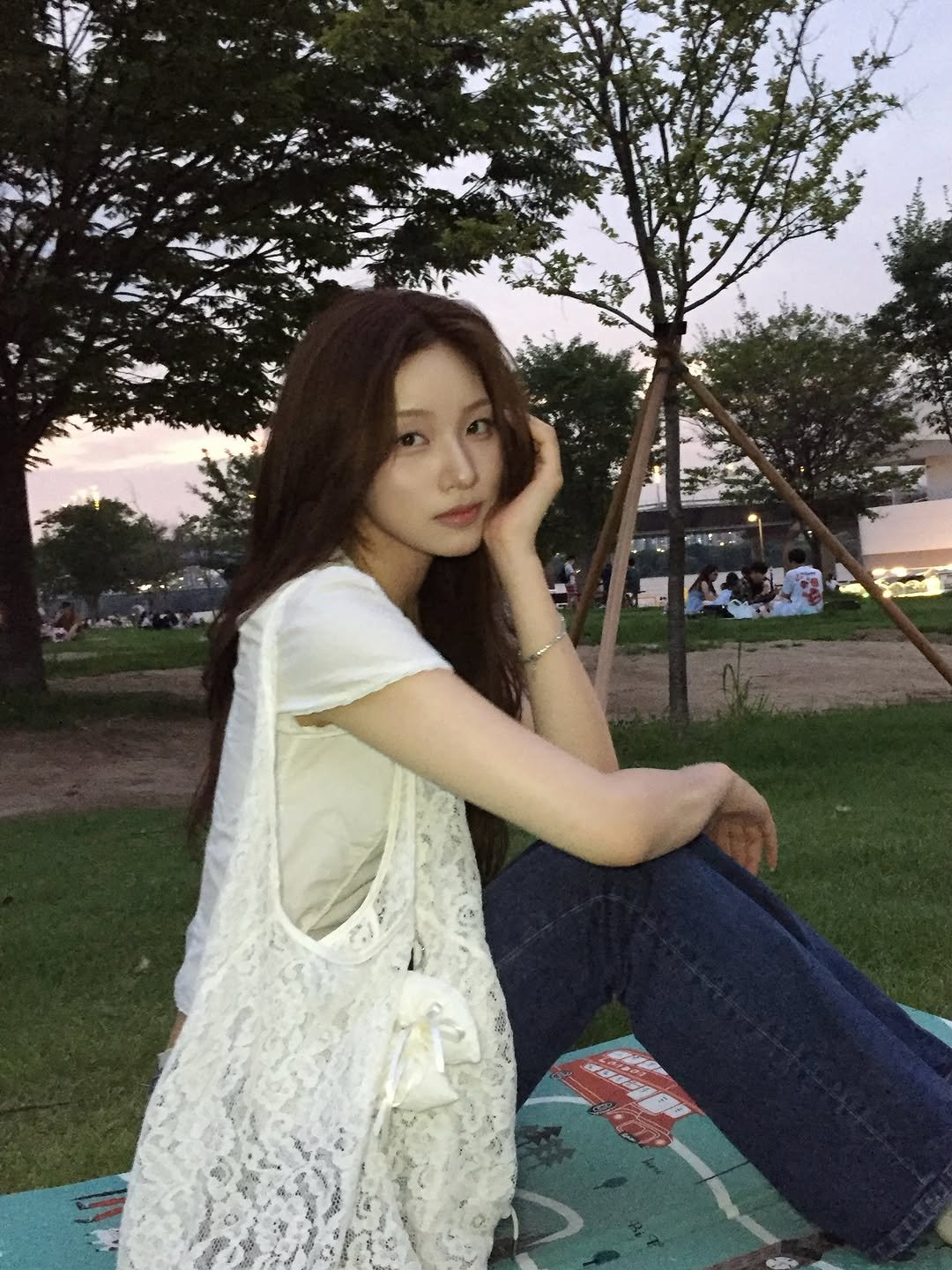 daye1014 게시물 이미지: 저녁 한강 나들이🍃🌙

벌레가 좀 많긴했는데•••

그래두 날씨가 너무...