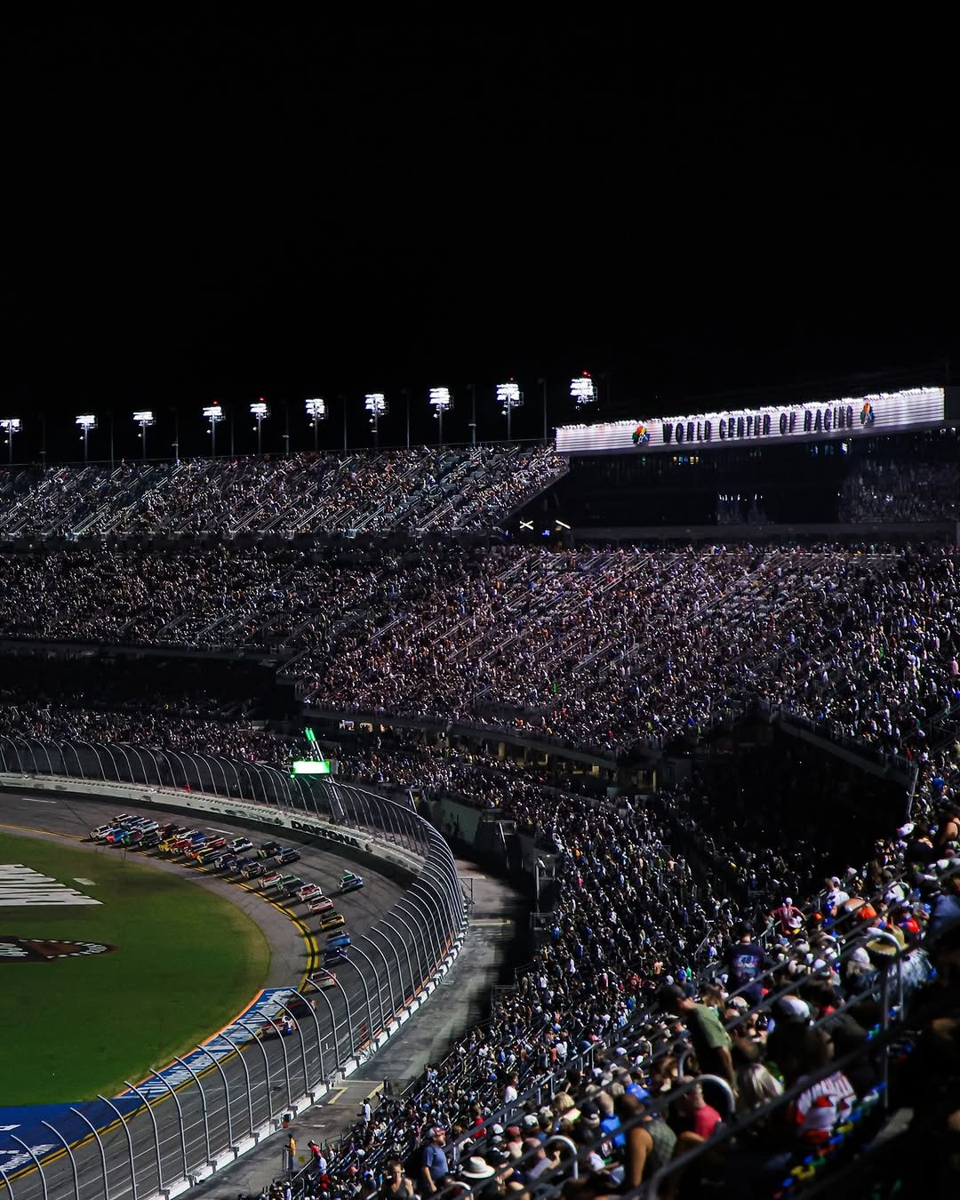 daytona 게시물 이미지: Our house, after dark.