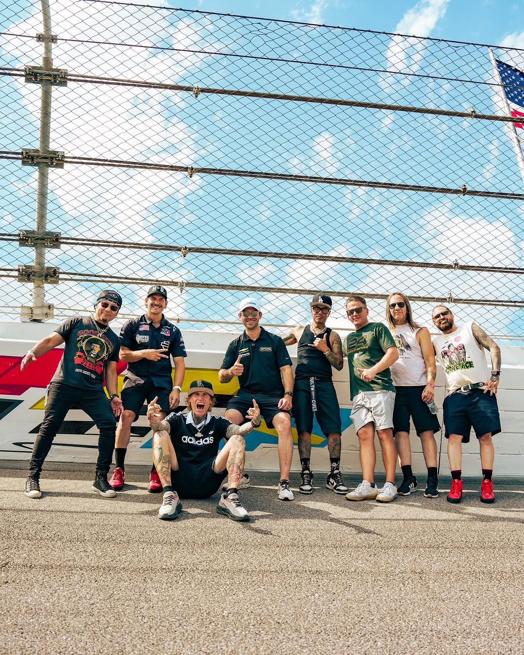 daytona 게시물 이미지: Where rock meets racing 🤘

@daniel_suarezg and...
