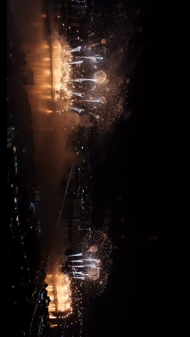 daytripkorea 게시물 이미지: 남산타워와 롯데월드타워를 배경으로 펼쳐진 2025 서울 세계 불꽃 축제 🎆
서울의...