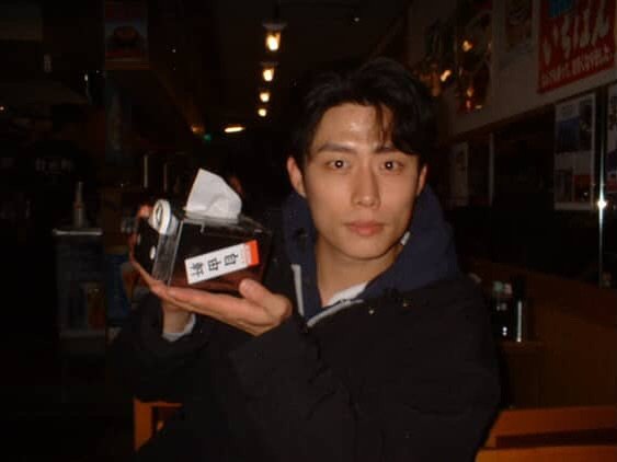 Photo by 뜽 | 음악디깅 감상공유 on November 05, 2025. May be an image of cigarette and text.