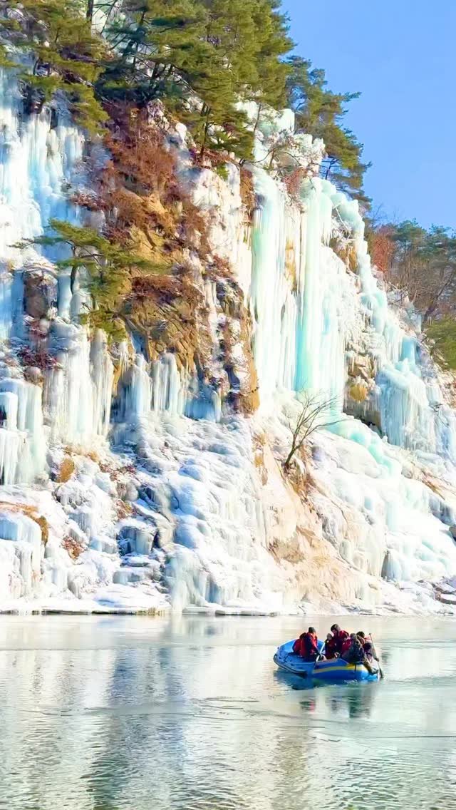 ddoo_pd 게시물 이미지: (함께 가고 싶은 분께 공유 필수)
얼음 속 래프팅

철원 한탄강 얼음 축제

매년...