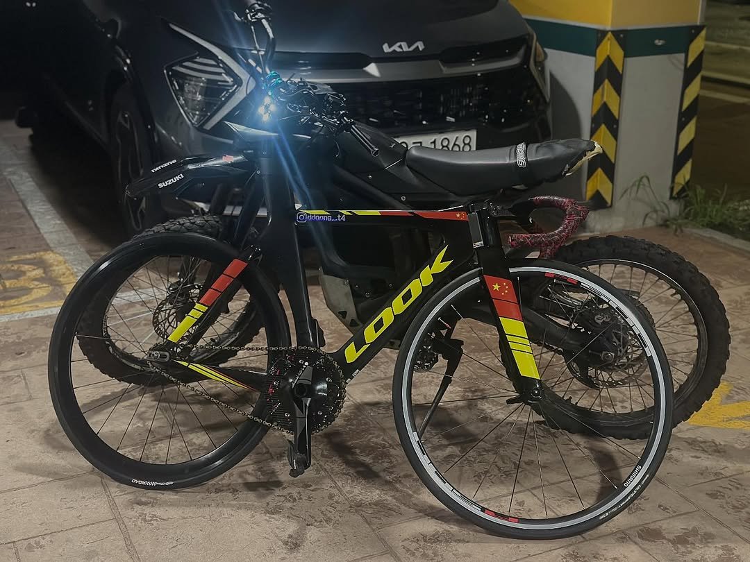 Photo by 윤승주 on September 06, 2025. May be an image of tire.