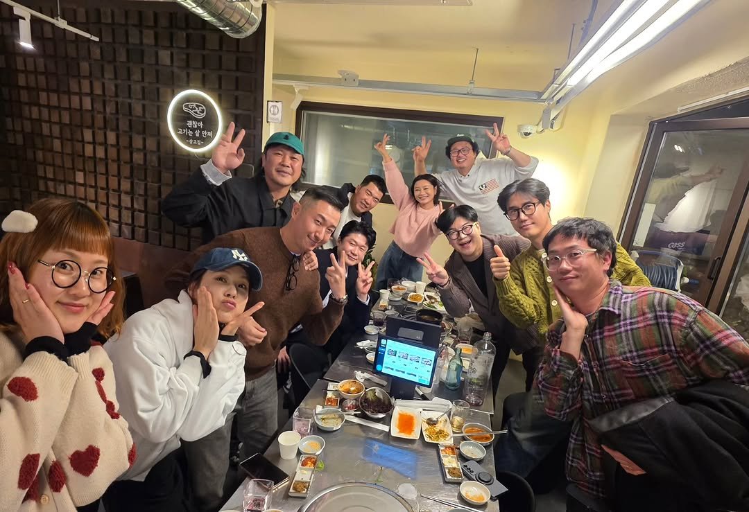 Photo shared by 미녀개그우먼 조수연 on November 10, 2025 tagging @iamyoontaek. May be an image of one or more people, bangs, top and text.