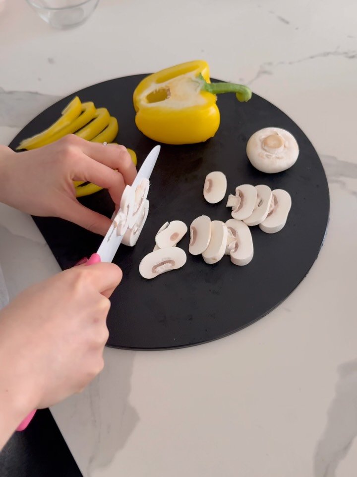 de_elisa_shop 게시물 이미지: 다양한 야채 한번에 놓고 썰땐, 라지 사이즈는 하셔야해용 ㅎㅎ 
메론, 수박 반쪽...