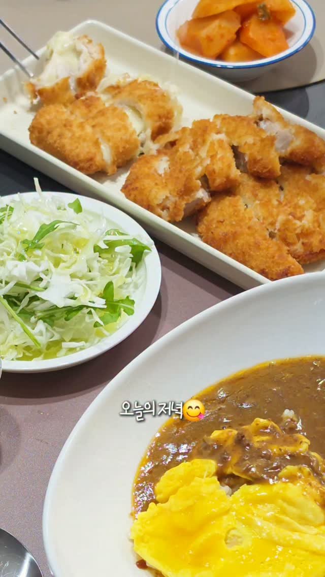de_melie 게시물 이미지: 집에서도 쉽게! 얼마나 바삭할지 감도안와!😋💕 #광고

가끔 가족들이 돈까스...