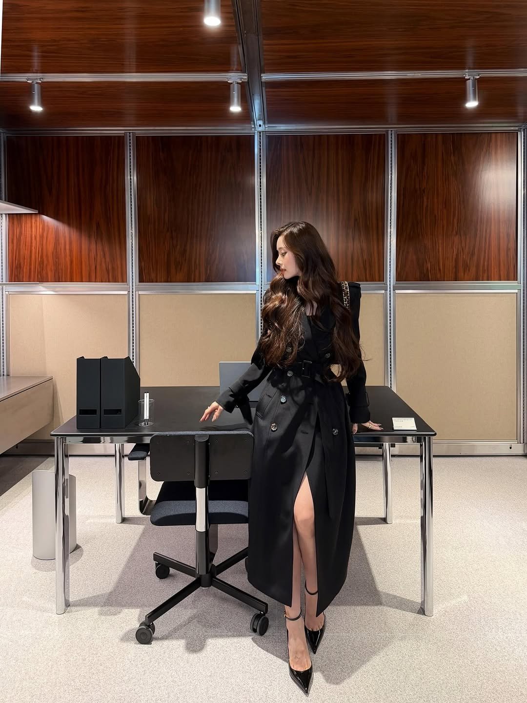 Photo shared by 𝑓𝑟𝑒𝑒𝑧𝑖𝑎🌼 on October 17, 2025 tagging @rareraw_official. May be an image of leather, indoors, office and text.