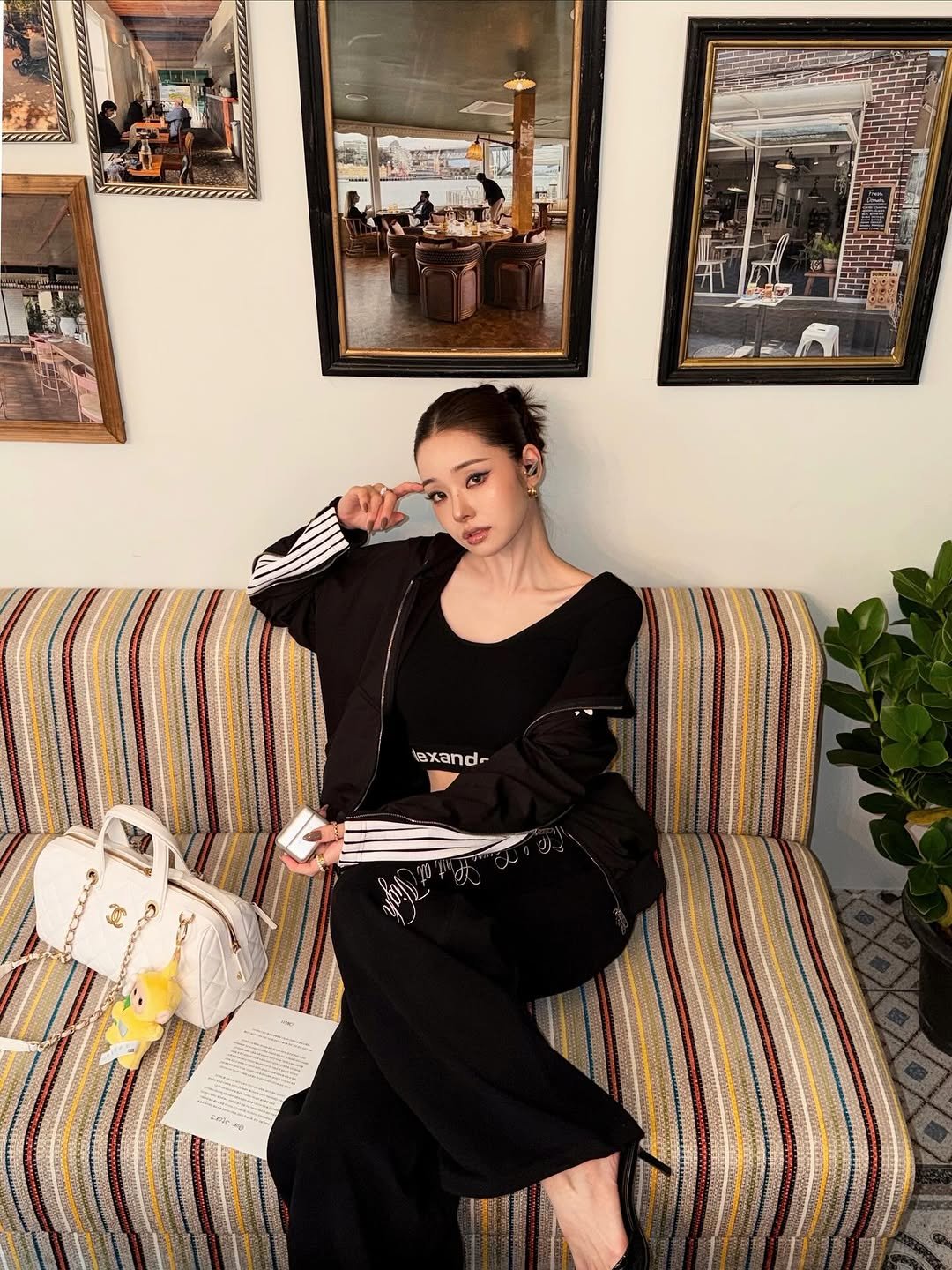 Photo shared by 𝑓𝑟𝑒𝑒𝑧𝑖𝑎🌼 on October 16, 2025 tagging @bangolufsenkorea. May be an image of jumpsuit and text.
