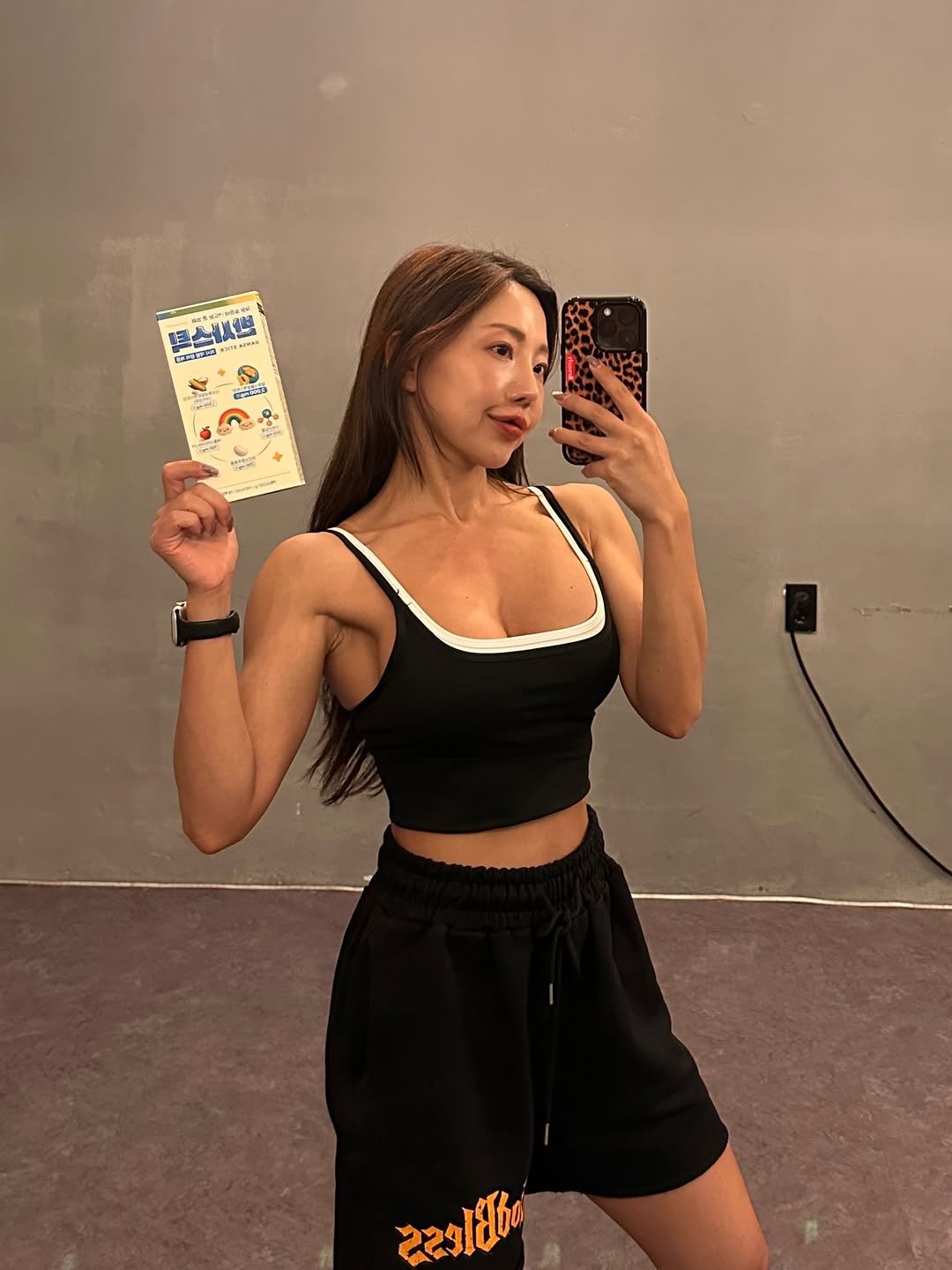 dear__mare 게시물 이미지: 시합 준비하면서 제일 무서운 건 입터짐😂

요즘 식사량이 적다 보니 식후에
뭔가...