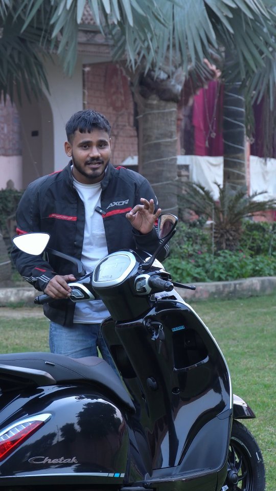 decode_biker 게시물 이미지: This is the premium pack of scooters 🔥

#bajaj...